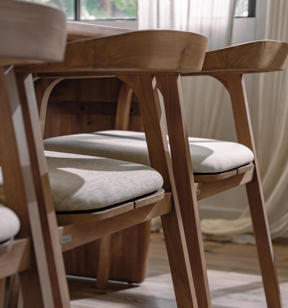 Bibo cushion dining chair sand/custard/pale khaki