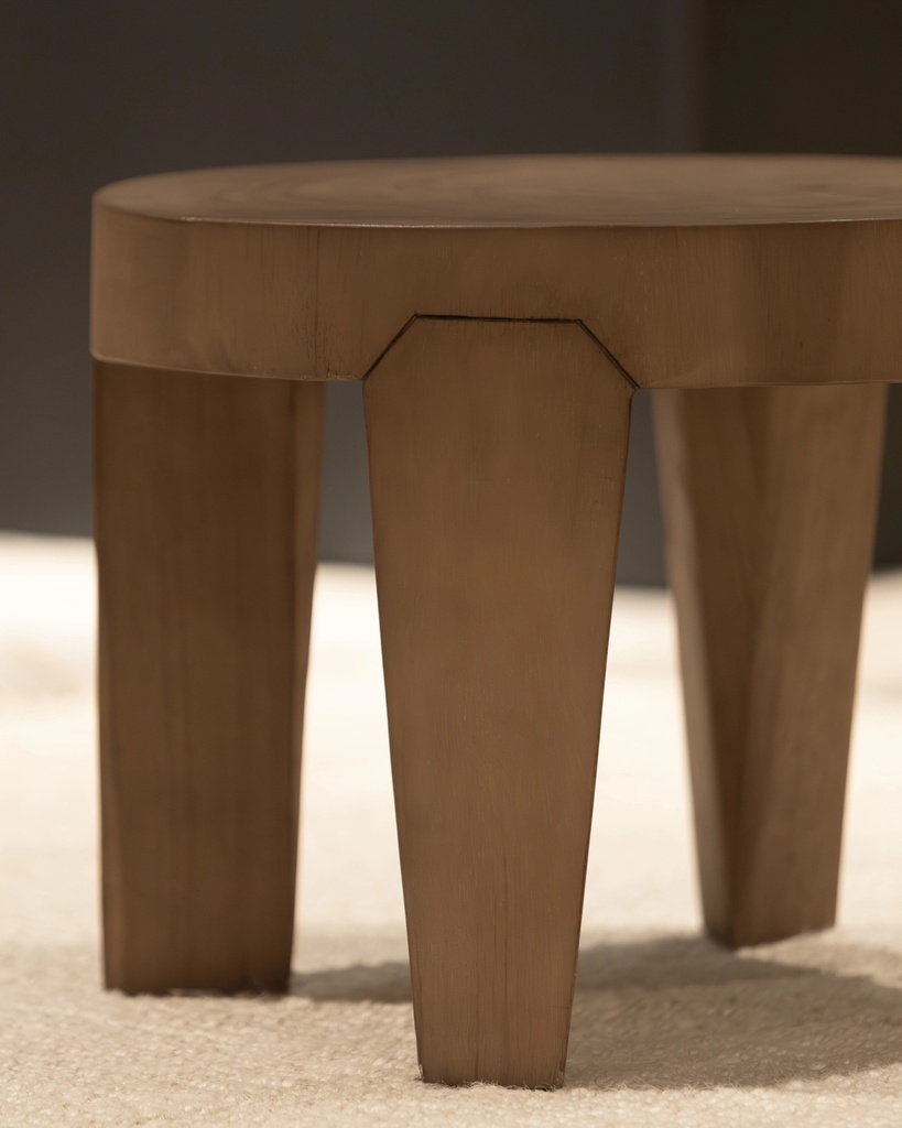 rivia sidetable