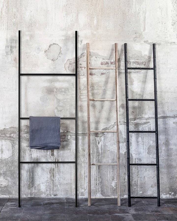 Hanger Genesis black 