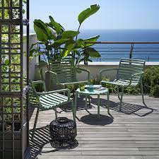 Outdoor Doga relax green