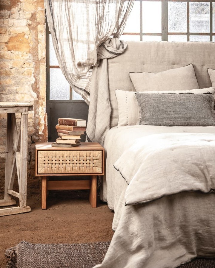 Bedside table Cora teak 