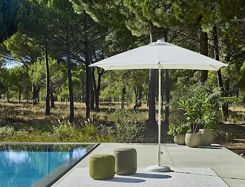 Umbrella Malibu white/white 240x240 or round 300