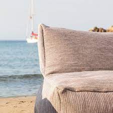 Outdoor pouf Dotty Medium Roolf plum