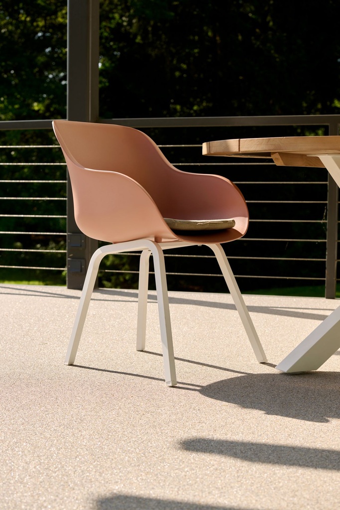 Outdoor chair Le Soleil element white legs/pink